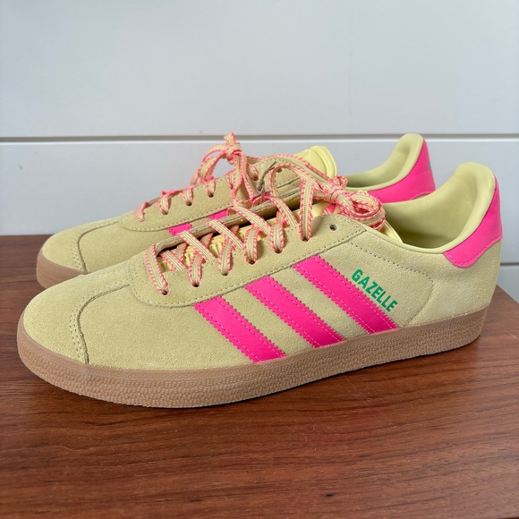 New adidas Women’s Gazelle Yellow Lucid Pink Rare Size 8.5 Lifestyle Streetwear - Picture 2 of 8